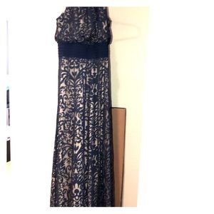 Maggie London formal navy blue long dress size 2